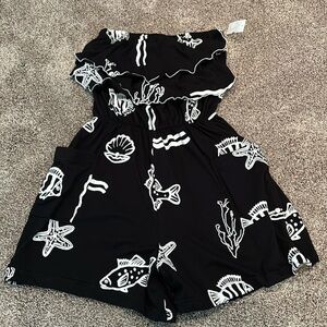 NWT Tube Top Tropical Shorts Romper Size Medium